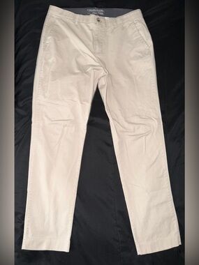 Calvin Klein Men's Light Beige Chino straight Pants - 34x32 Slim Fit